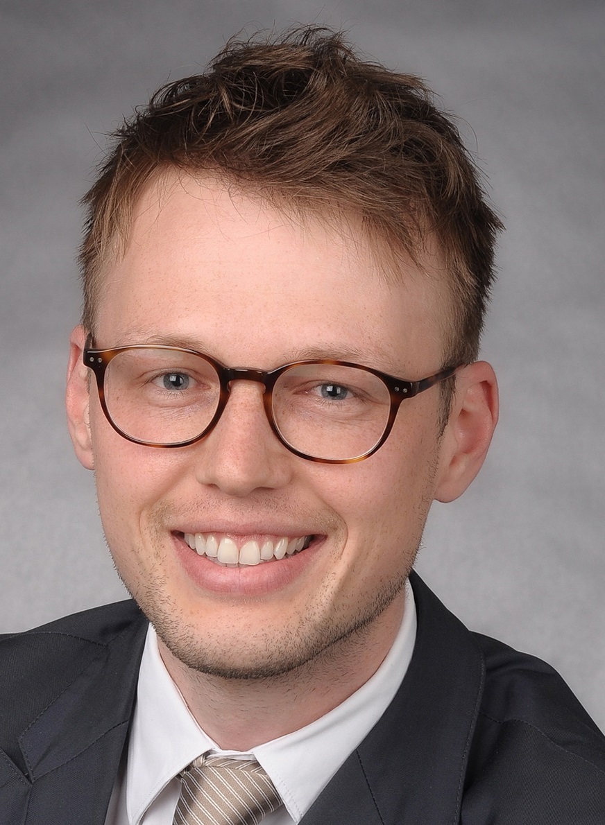 Prof. Dr. Sebastian G. Wicha, PhD